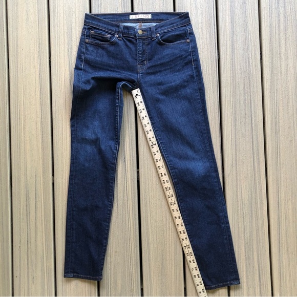 J Brand Blue Skinny Leg Jeans Classic Denim Style 811C032 Size 27 - Picture 4 of 8
